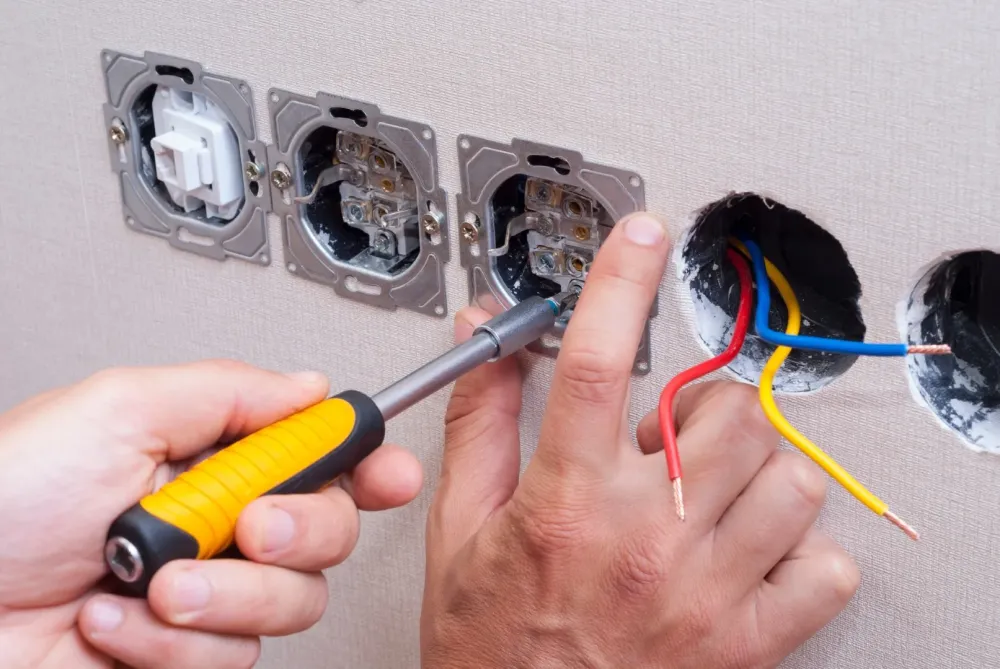 Rénovation électrique à Lizant